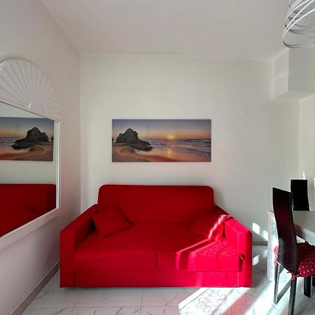 Wh - Dolce Vita - Bilocale - 5 Minuti Dal Centro - Parcheggio Gratuito - Wifi Санремо Экстерьер фото