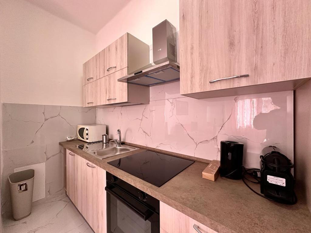 Wh - Dolce Vita - Bilocale - 5 Minuti Dal Centro - Parcheggio Gratuito - Wifi Санремо Экстерьер фото